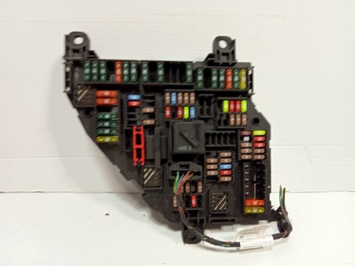 9234423-01 - BMW F10 F11 блок предохранителей 9234423