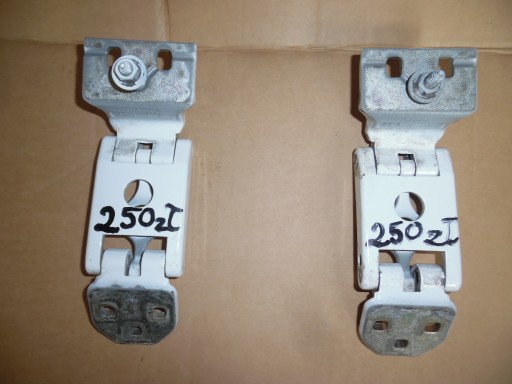 844009783R - МАЙСТЕР 3 10-ПЕТЛЯ ДВЕРІ ЗАДНЯ ПРАВА БІЛА НОВА 270