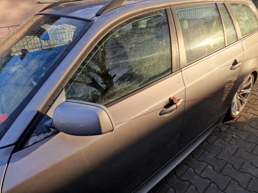 1360106 - Планки SHADOW LINE BMW E61 глянець в зборі