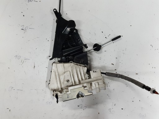 1697302135 - MERCEDES A Class W169 замок двери левый задний 4 PIN