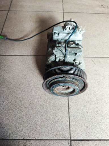 4B0260805B - Компрессор кондиционера VW AUDI A6 C5 2.4 2.5 2.8