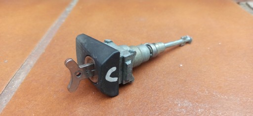 124000000000 - MERCEDES W124 замок ключ вставка дверной замок