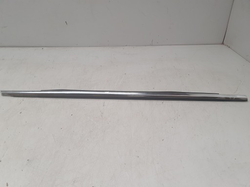 8V5853283/284 - AUDI A3 8V5853283 передний правый скребок