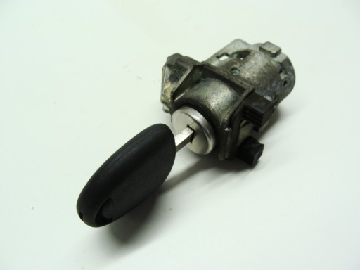 09227167 - OPEL VECTRA C ВСТАВКА ЗАМКА ЛЕВЫЙ ПЕРЕДНИЙ КЛЮЧ