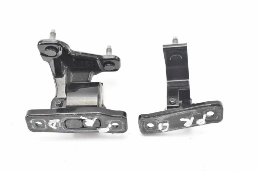 Передний правый HINGE MERCEDES W213 16-197