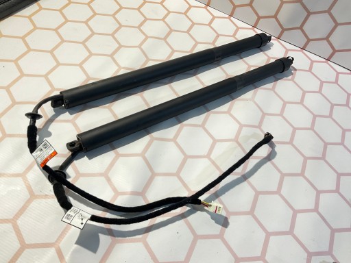 LK7270355AA - Land Rover Discovery Sport привод LK72-70355-AA