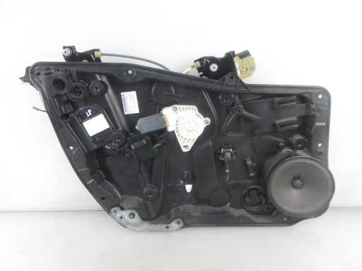 (X117) - Склопідйомник лівий передній mercedes cla x117