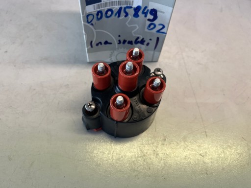 0001584902 - Mercedes w124 w201 крышка распределителя зажигания