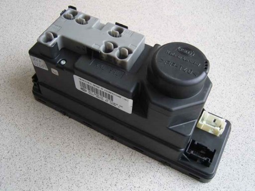 210 800 - Mercedes w210 насос контроллера замка 2108001048