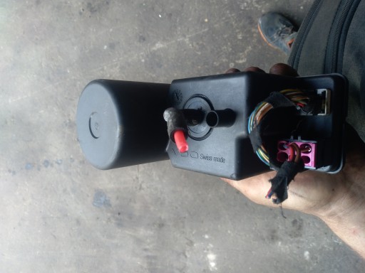 Насос центрального замка audi a4 4a0862257a