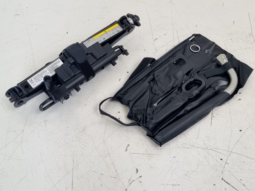 8V 8P0012615A - AUDI A3 8v4 Lift домкрат домкрат 8v0011031b