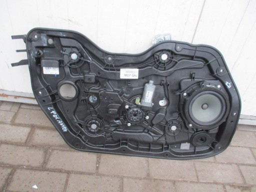 16R - Электродвигатель стеклоподъемника левый передний elantra v 16 лет