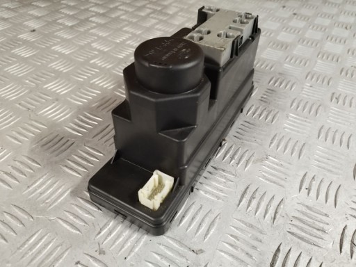 Насос центрального замка mercedes 2108002348