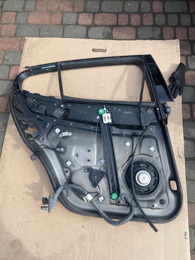 Porsche panamera (970) механізм підйому заднього скла 97053620200