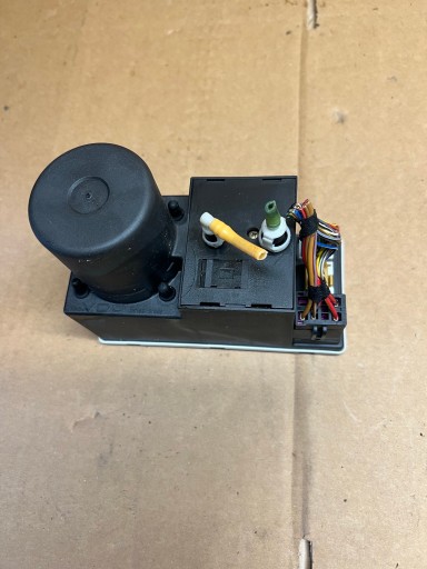 Audi a4 b5 насос центрального замка 8l0862257e