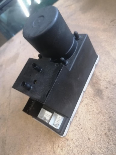 Насос центрального замка audi oe 8l0862257l