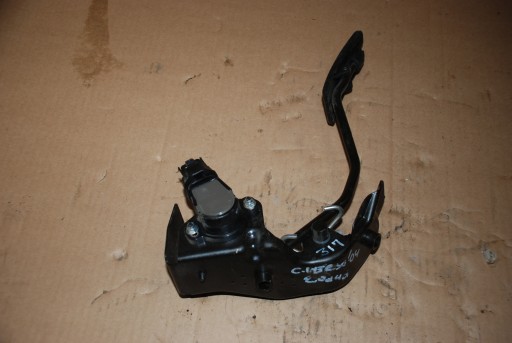 Corolla verso 04-08 d4d потенциометр педали газа