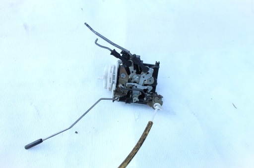 AUDI A3 8L LIFT 3D замок левой двери 3pin 8L1837015