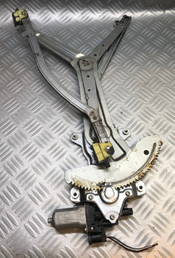 Toyota dyna механизм левый передний 85720-37120