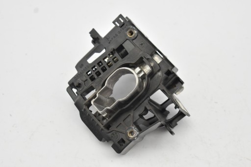 Крепление ручки левой двери 7290863 BMW I3 I01