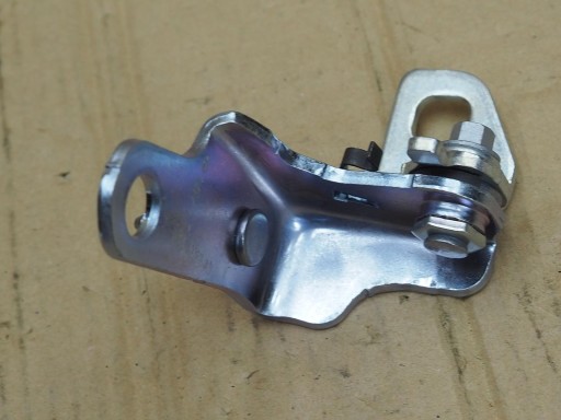 H1BB-A22811-AD - FORD KUGA MK3 2021 ПЕРЕДНЯЯ НИЖНЯЯ ЛЕВАЯ ДВЕРНАЯ ПЕТЛЯ