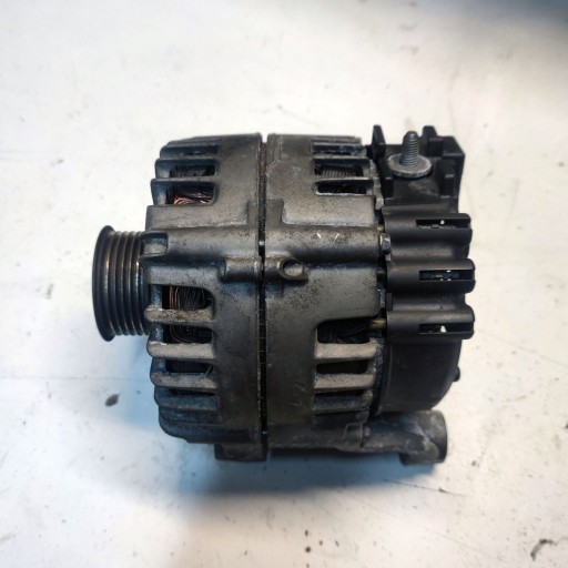 Bmw 5 e60 lift 2.0 генератор 7802261