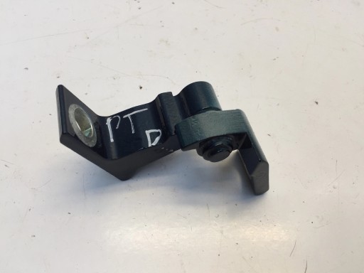 8X0831404F - OCTAVIA IV 2021 ДВЕРНАЯ ПЕТЛЯ ПРАВАЯ ЗАДНЯЯ НИЖНЯЯ