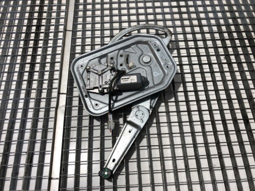 LORK-994-537161 - Правый передний стеклоподъемник scania p,g,r,t - series 1442293 хэтчбек