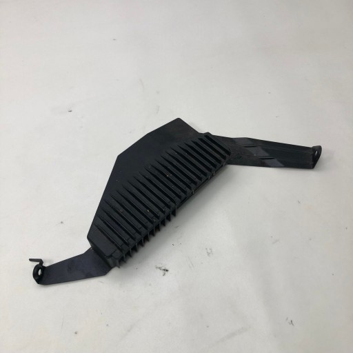 8666630 30752258 - Аудіо підсилювач радіо V70 II S80 і XC70 II S60 і