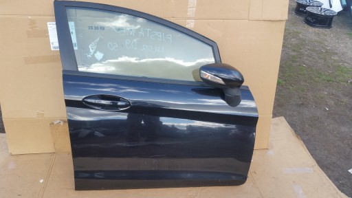 Ford fiesta mk7 передняя правая дверь d9 5d