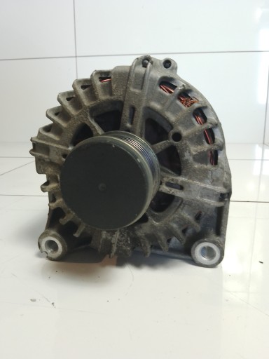 7550468 - Генератор bmw f10 f11 n47d20c 8507625 184км