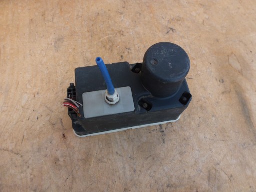 Насос центрального замка vw polo iii 1h0962257d