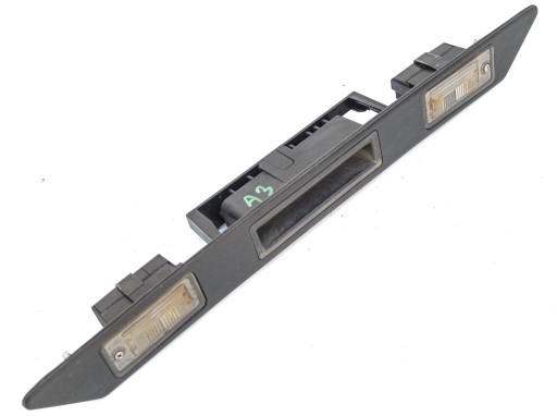 8P4827574 - BLENDA накладка кришки багажника AUDI A3 8P 5D