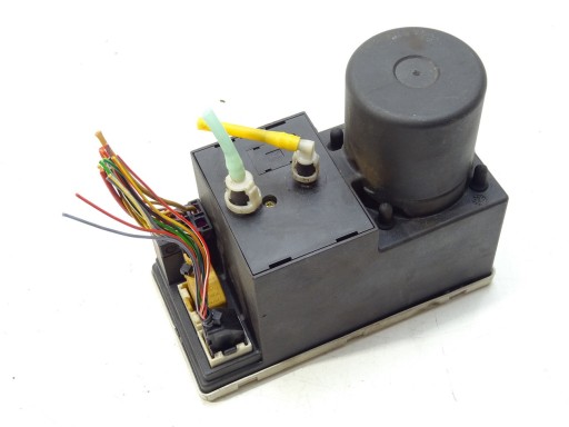 8L0862257A - Насос центрального замка а3 8л 96-00 8л0862257а