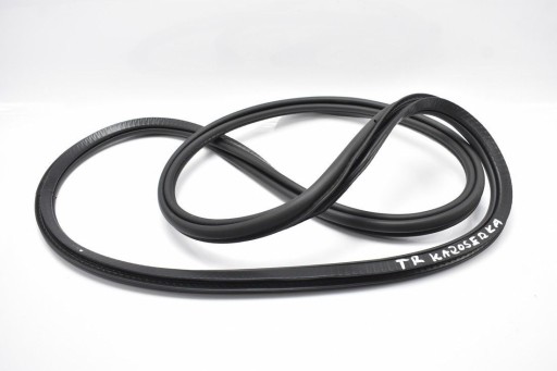 32229227 - Ущільнювач дверей правий задній VOLVO V60 II 18-