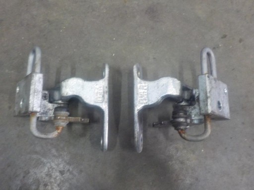 7H0831411A - VW T5 шарнір петлі Обмежувач двері спереду