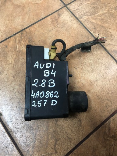 Насос центрального замка audi b4 2.8b 4a0862257d