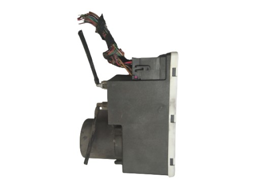 Audi a4 b5 подъемный насос центрального замка 8l0862257e