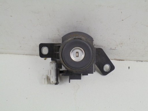 Mercedes A W168 вставка замка двери A168740091