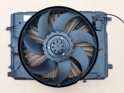 Вентилятор Мерседес В212 212 600 ватт 2049061403