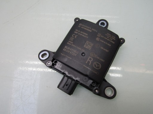 B0J9-67Y30-C - Mazda 3 bp 21r радарный датчик слепых зон