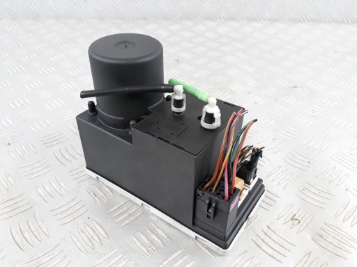 8l0862257d насос центрального замка audi a3 a4 eu