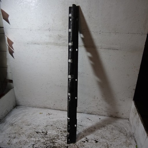 BMW X6 E71 боковая отделка крепление справа 7176232