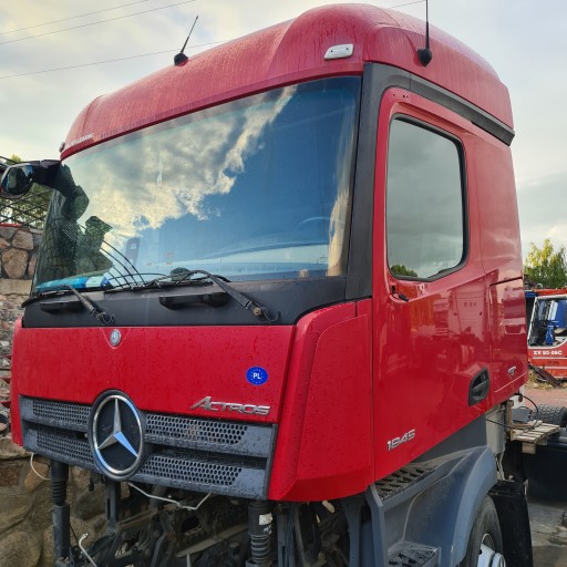 A002 - ACTROS MP 4 САЛОН В КОМПЛЕКТЕ STRIMSPACE