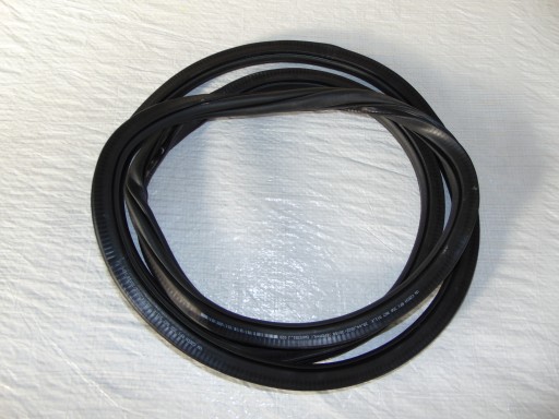 3G0867911L - PASSAT B8 прокладка кузова левая передняя 3G0867911