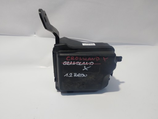 9671924480 - OPEL CROSSLAND X 1.2 THP КОРПУС ПРЕДОХРАНИТЕЛЬНОГО БЛОКА