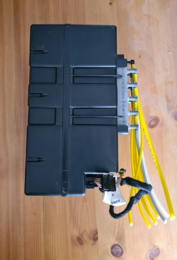 Mercedes w220 насос центрального замка 2208001248