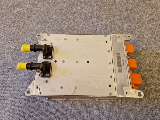 Vw e golf 5qe915681b зарядний пристрій oe