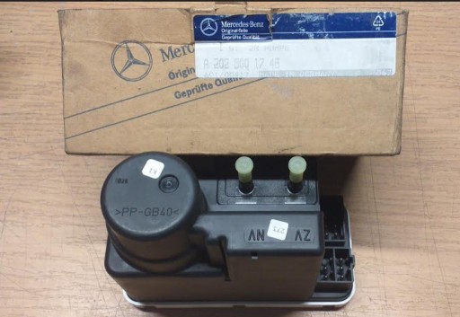 2028001748 - Насос центрального замка-a2028001748