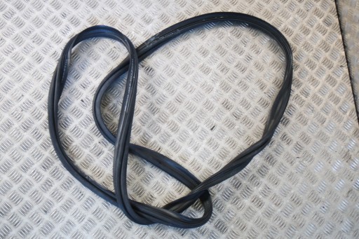 A1666806501 - Прокладка крышки багажного отсека MERCEDES GLC COUPE W253